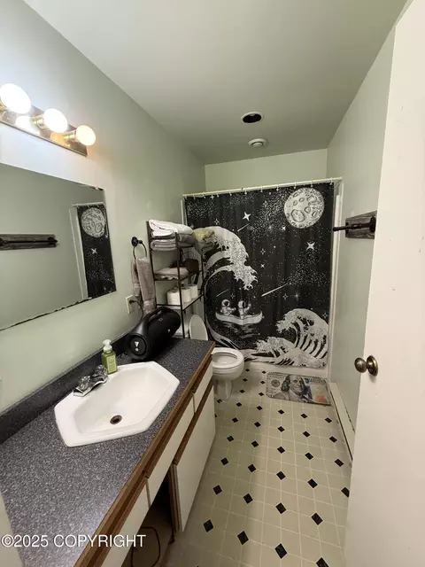 Bath - 343 Wortman Loop, Sitka, AK 99835 photo 4 of 4