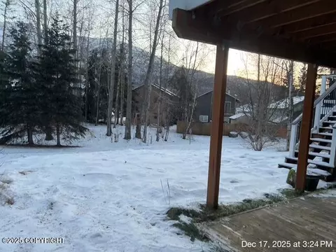 9500 Puffin Cir, Eagle River, AK 99577 photo 5