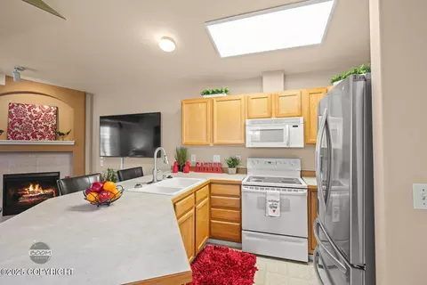 Kitchen - 6174 Spruce Meadows Loop # 37B, Anchorage, AK 99507 photo 3 of 4