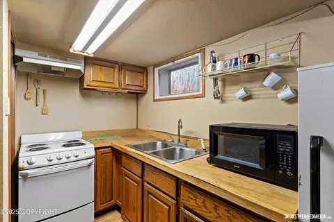 Kitchen - 4100 Willow Dr, Anchorage, AK 99517 photo 3 of 3