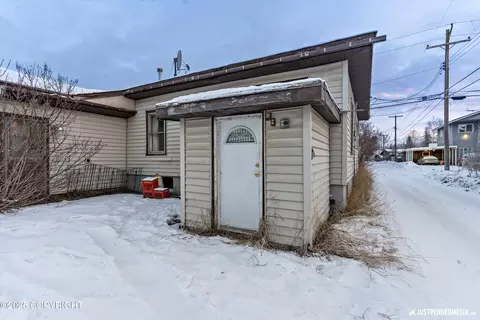Exterior - 4100 Willow Dr, Anchorage, AK 99517 photo 4 of 6