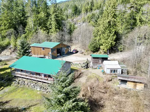 27 75 Klawockhollis Hwy, Hollis, AK 99925