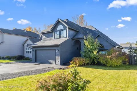 9110 Cathedral Pl, Anchorage, AK 99507