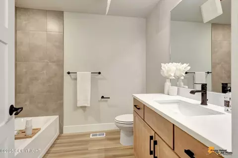 Bath - 8868 Chalk Hill Loop, Anchorage, AK 99502 photo 7 of 10