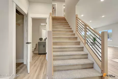 Entry Way - 8868 Chalk Hill Loop, Anchorage, AK 99502 photo 3 of 6
