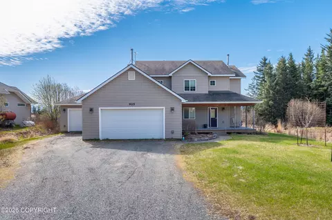 925 Soundview Ave, Homer, AK 99603