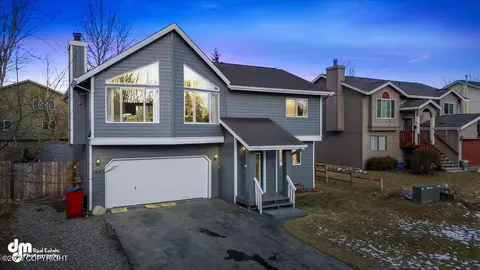 1045 W Woodstock Dr, Palmer, AK 99645