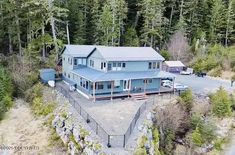 6737 Ravenwood Dr, Ketchikan, AK 99901