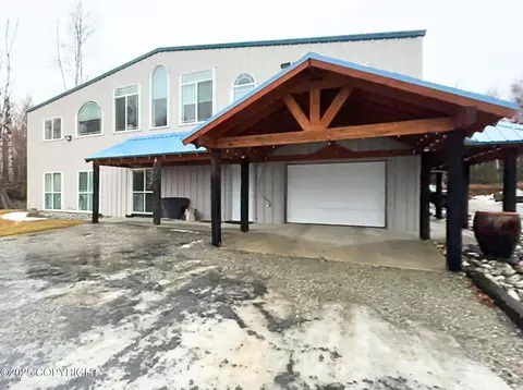 6443 E Beechcraft Rd, Wasilla, AK 99654