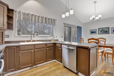 8451 Berry Patch Dr, Anchorage, AK 99502 photo 10