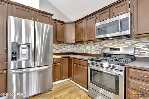 8451 Berry Patch Dr, Anchorage, AK 99502 photo 7