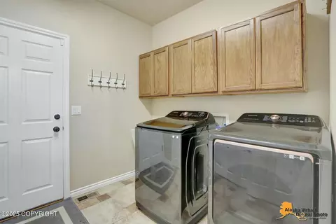 10972 Splendor Loop, Eagle River, AK 99577 photo 15