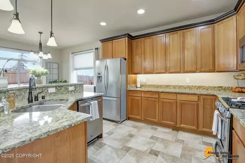 10972 Splendor Loop, Eagle River, AK 99577 photo 17