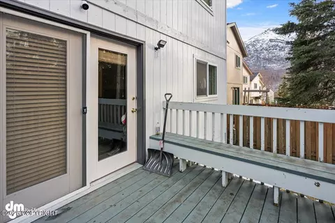 8920 Meadow Park Cir, Eagle River, AK 99577 photo 31