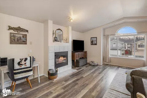 8920 Meadow Park Cir, Eagle River, AK 99577 photo 7
