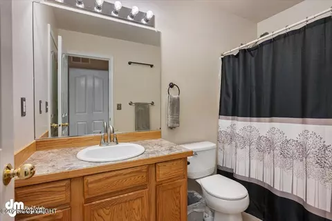 8920 Meadow Park Cir, Eagle River, AK 99577 photo 20