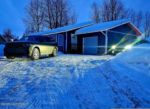 11580 E Crimsonview Dr, Palmer, AK 99645