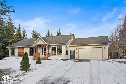 610 Whispering Mdws Ave, Homer, AK 99603