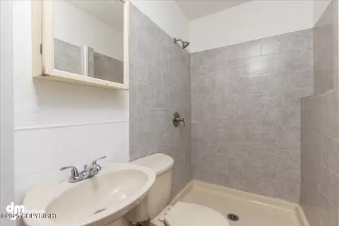403 Irwin St, Anchorage, AK 99508 photo 24