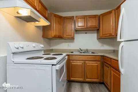 403 Irwin St, Anchorage, AK 99508 photo 31