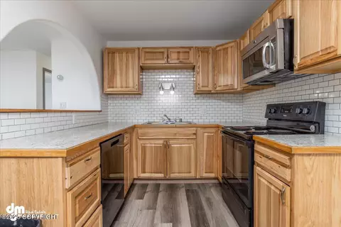 403 Irwin St, Anchorage, AK 99508 photo 12