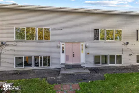 403 Irwin St, Anchorage, AK 99508 photo 7