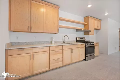 Kitchen - 17932 Yellowstone Dr, Eagle River, AK 99577 photo 6 of 6
