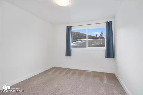 Bedroom - 17932 Yellowstone Dr, Eagle River, AK 99577 photo 3 of 4