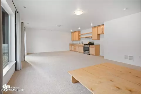 Living - 17932 Yellowstone Dr, Eagle River, AK 99577 photo 9 of 9