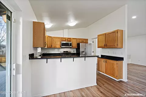 8040 Berry Patch Dr, Anchorage, AK 99502 photo 14