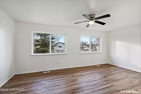 8040 Berry Patch Dr, Anchorage, AK 99502 photo 17