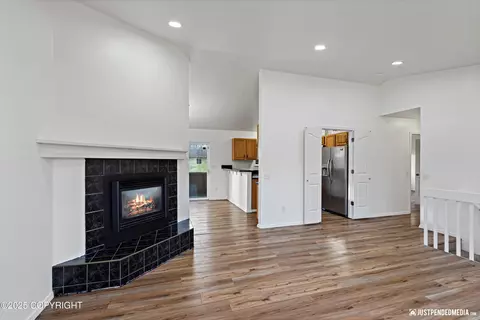 8040 Berry Patch Dr, Anchorage, AK 99502 photo 6