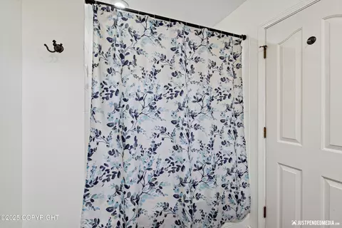 8040 Berry Patch Dr, Anchorage, AK 99502 photo 21