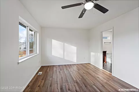 8040 Berry Patch Dr, Anchorage, AK 99502 photo 18