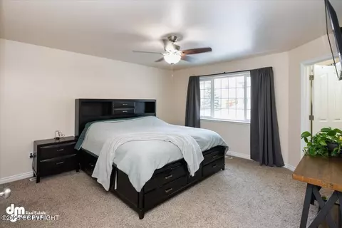 Bedroom - 20718 Mountainside Dr, Eagle River, AK 99577 photo 1 of 6