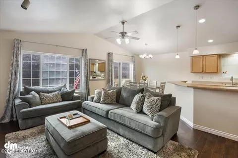 Living - 20718 Mountainside Dr, Eagle River, AK 99577 photo 2 of 3