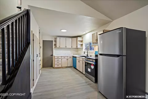 11406 Dawn St, Eagle River, AK 99577 photo 8