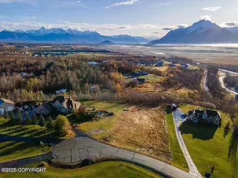 5958 E Cumulus Cir, Wasilla, AK 99654