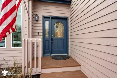 1120 Winners Cir, Anchorage, AK 99518
