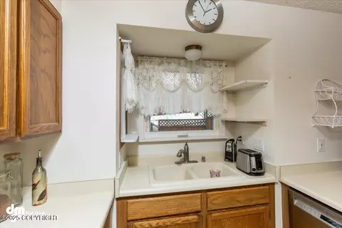 3830 E 80th Ave, Anchorage, AK 99507 photo 16