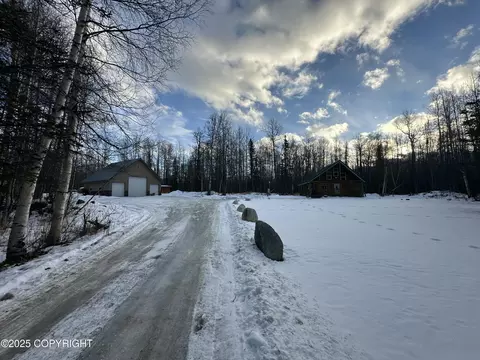 Exterior - 11855 N Wright Way, Sutton, AK 99674 photo 5 of 9