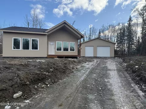 11780 E Cullison Cir, Palmer, AK 99645