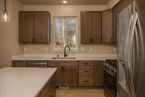 Kitchen - 1594 E Hidden Ranch Loop, Palmer, AK 99645 photo 2 of 3