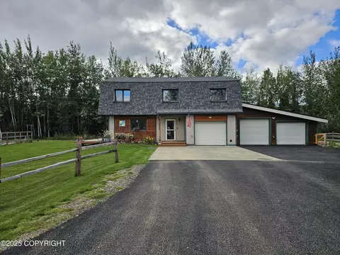 2203 Mavencamp Cir, North Pole, AK 99705