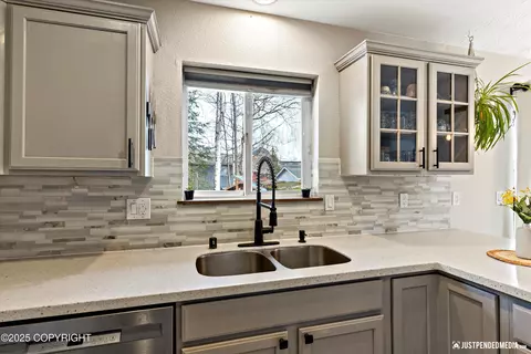 Kitchen - 12253 Keystone Pl, Eagle River, AK 99577 photo 3 of 3
