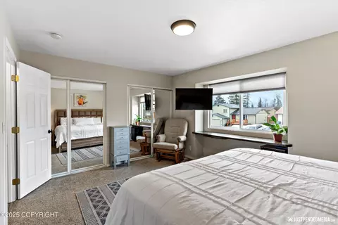 Bedroom - 12253 Keystone Pl, Eagle River, AK 99577 photo 3 of 6