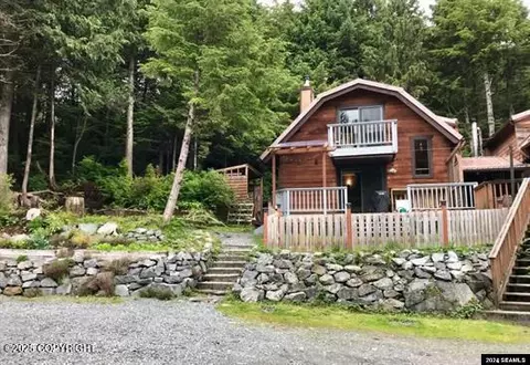 307 Charteris St, Sitka, AK 99835