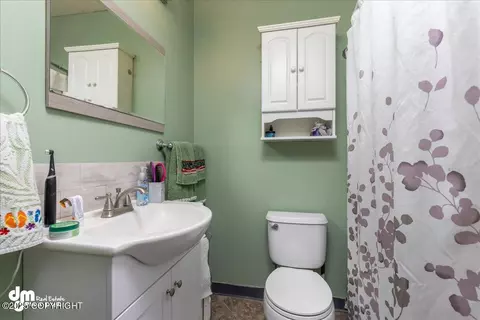 807 E 74th Ave, Anchorage, AK 99518 photo 25