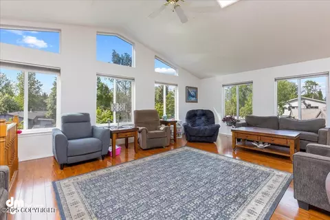 807 E 74th Ave, Anchorage, AK 99518 photo 8