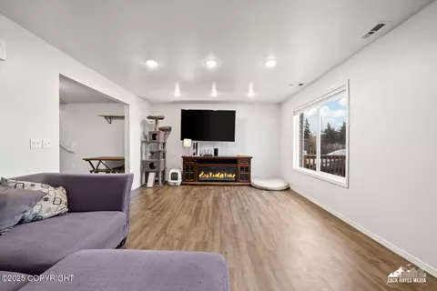 1115 E 17th Ave, Anchorage, AK 99501 photo 8